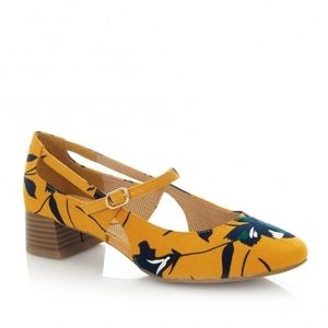 Ruby Shoo Iris Low Heel. Color Ochre Size 6